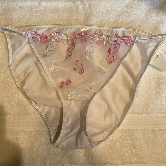 Pack of 4 womens underwear. - Picture 8 of 8